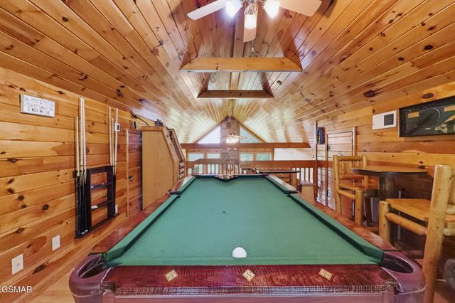 817 Sunshine Trail, Gatlinburg, TN 37738
