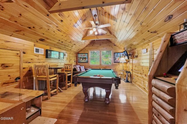 817 Sunshine Trail, Gatlinburg, TN 37738