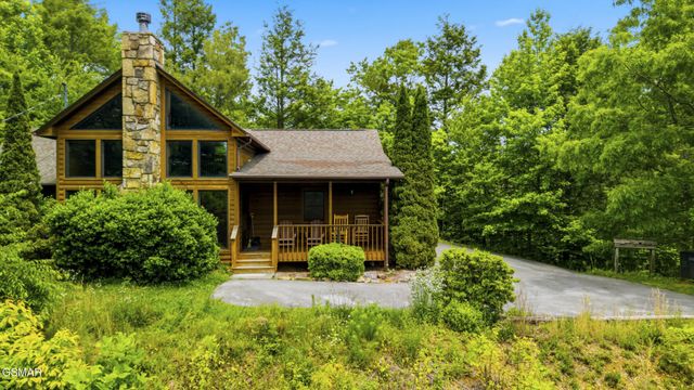 817 Sunshine Trail, Gatlinburg, TN 37738