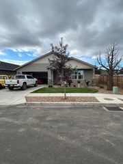 3154 NW Cedar Avenue, Redmond, OR 97756