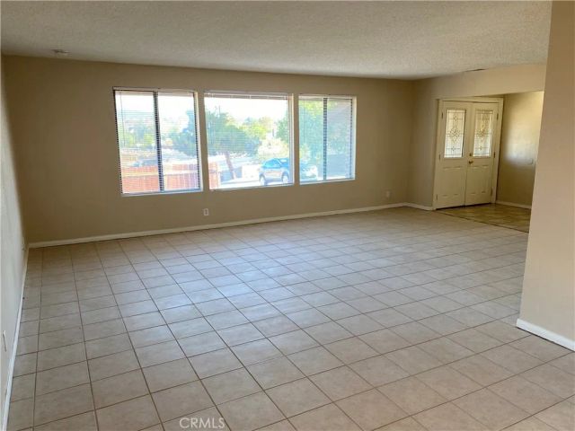 18746 Rock Springs Road, Hesperia, CA 92345
