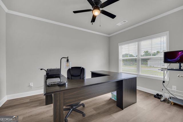 305 Parkers Place, Hoschton, GA 30548