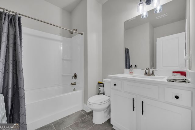 305 Parkers Place, Hoschton, GA 30548