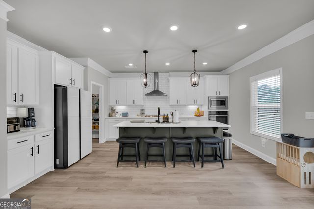 305 Parkers Place, Hoschton, GA 30548