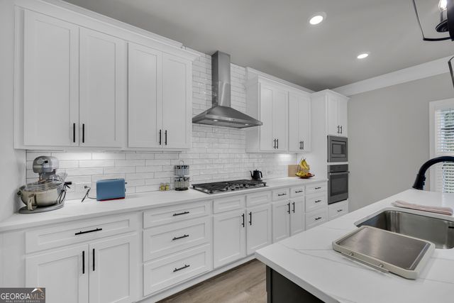 305 Parkers Place, Hoschton, GA 30548