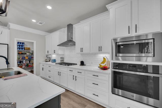 305 Parkers Place, Hoschton, GA 30548