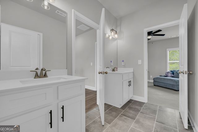 305 Parkers Place, Hoschton, GA 30548