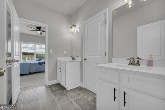 305 Parkers Place, Hoschton, GA 30548