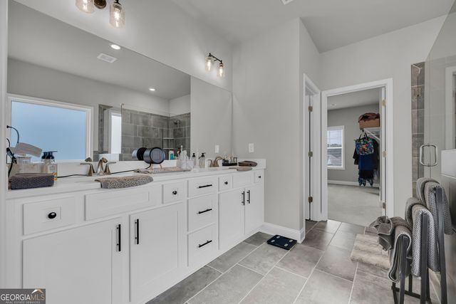 305 Parkers Place, Hoschton, GA 30548
