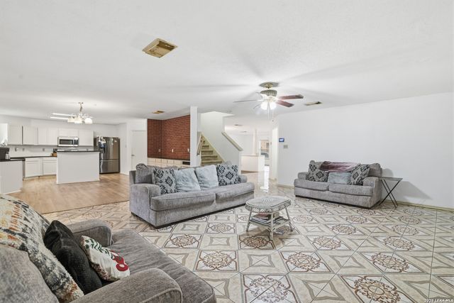 17022 Irongate Rail, San Antonio, TX 78247