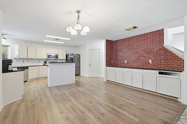 17022 Irongate Rail, San Antonio, TX 78247