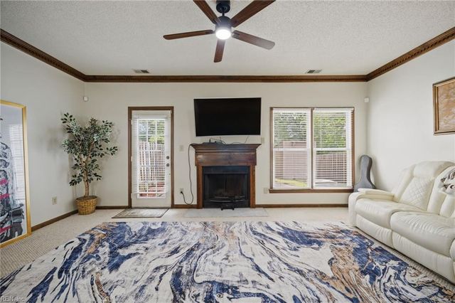719 Creekside CRES, Chesapeake, VA 23320