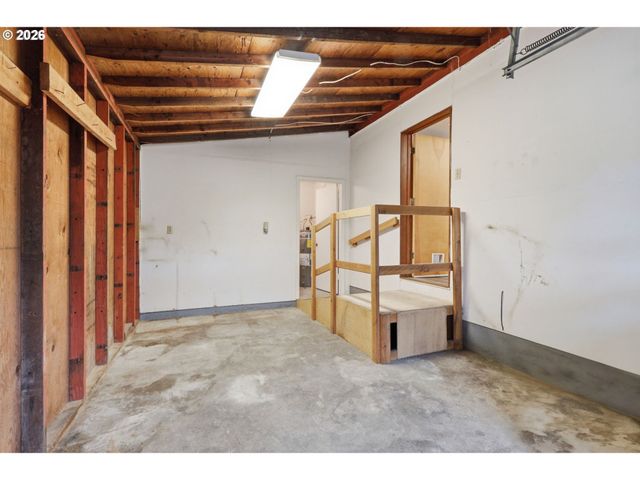 2212 23RD Ave, Forest Grove, OR 97116