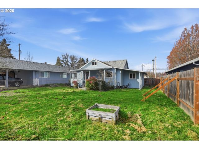 2212 23RD Ave, Forest Grove, OR 97116