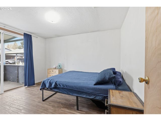 2212 23RD Ave, Forest Grove, OR 97116