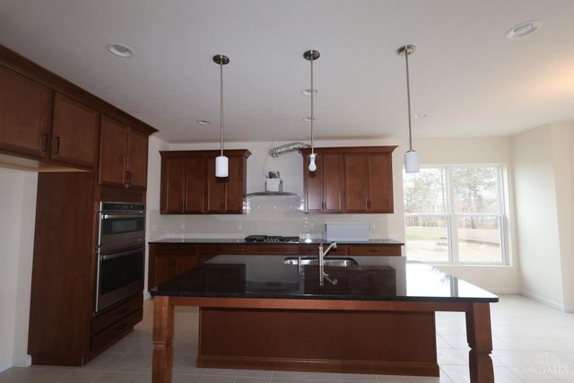 79 Glasgow Street, Springboro, OH 45066