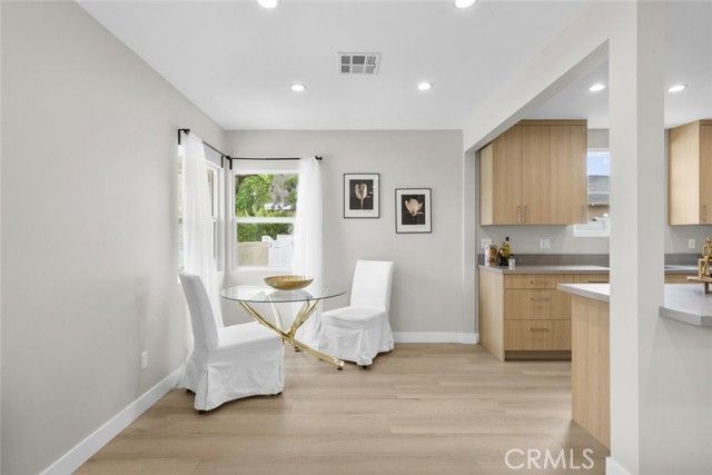 6820 Jellico Avenue, Van Nuys (los Angeles), CA 91406