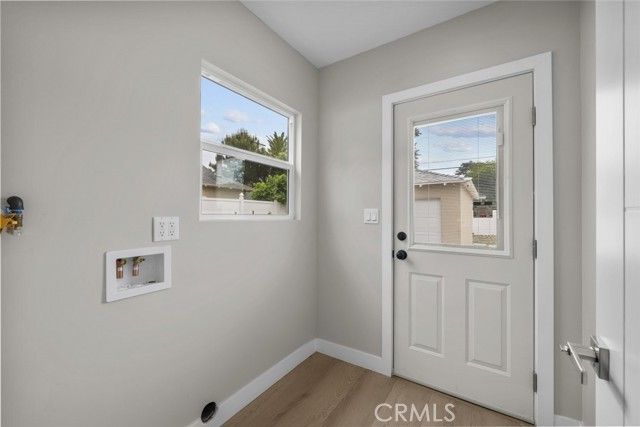 6820 Jellico Avenue, Van Nuys (los Angeles), CA 91406
