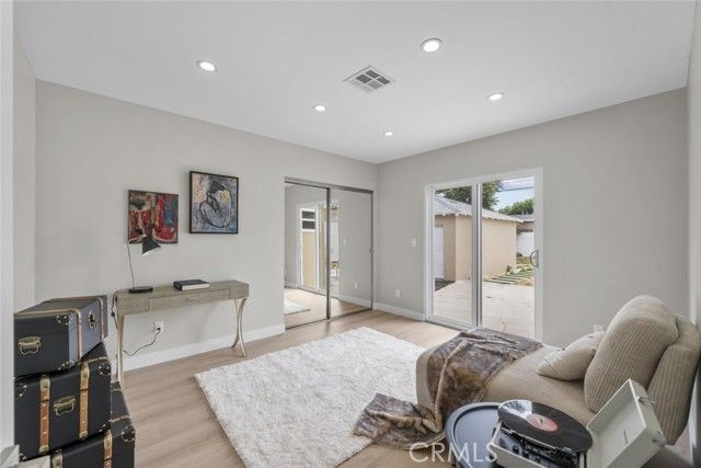 6820 Jellico Avenue, Van Nuys (los Angeles), CA 91406