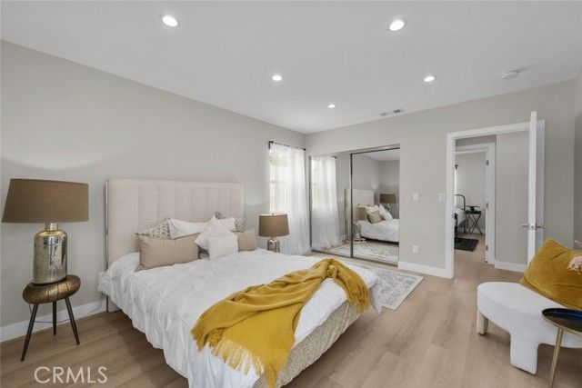 6820 Jellico Avenue, Van Nuys (los Angeles), CA 91406