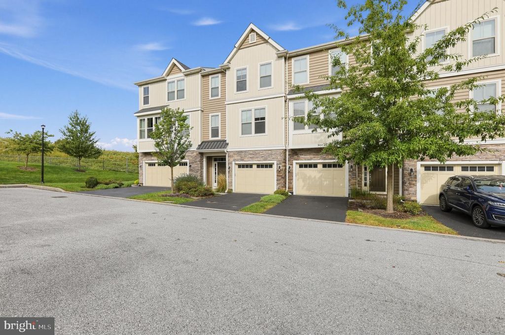 24 TREYBURN DR, Paoli, PA 19301 — photo 2