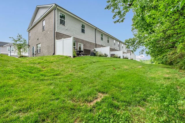 1736 Tahoma Dr, Lebanon, TN 37087