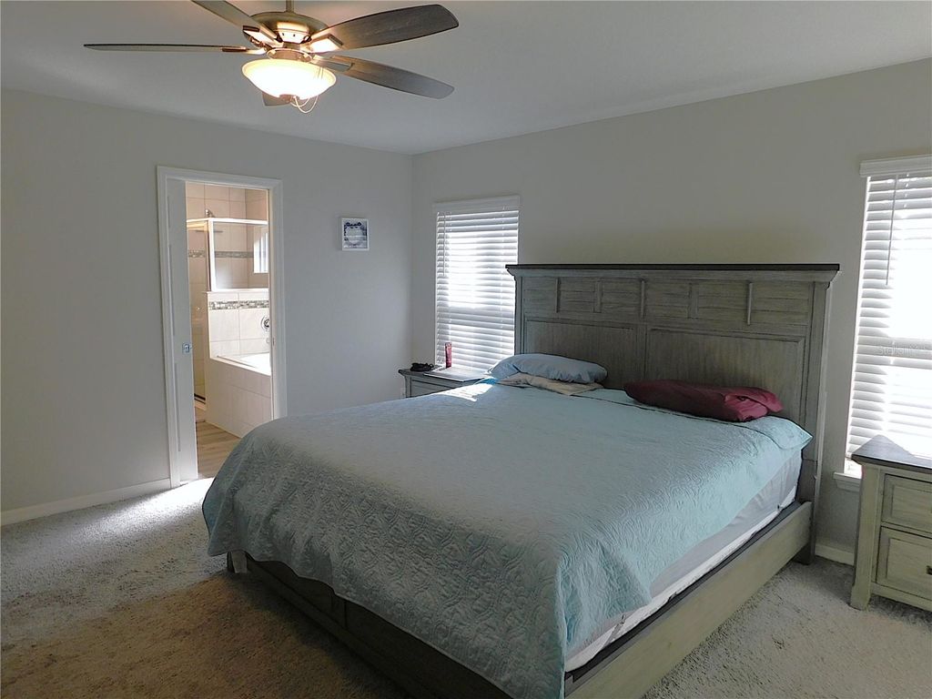 Image 18 of property listing at 5902 SW 115TH STREET ROAD, Ocala, FL 34476