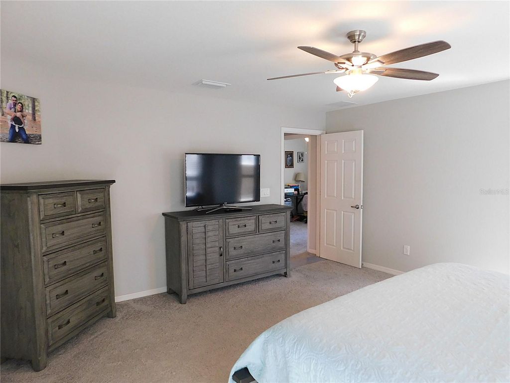 Image 19 of property listing at 5902 SW 115TH STREET ROAD, Ocala, FL 34476