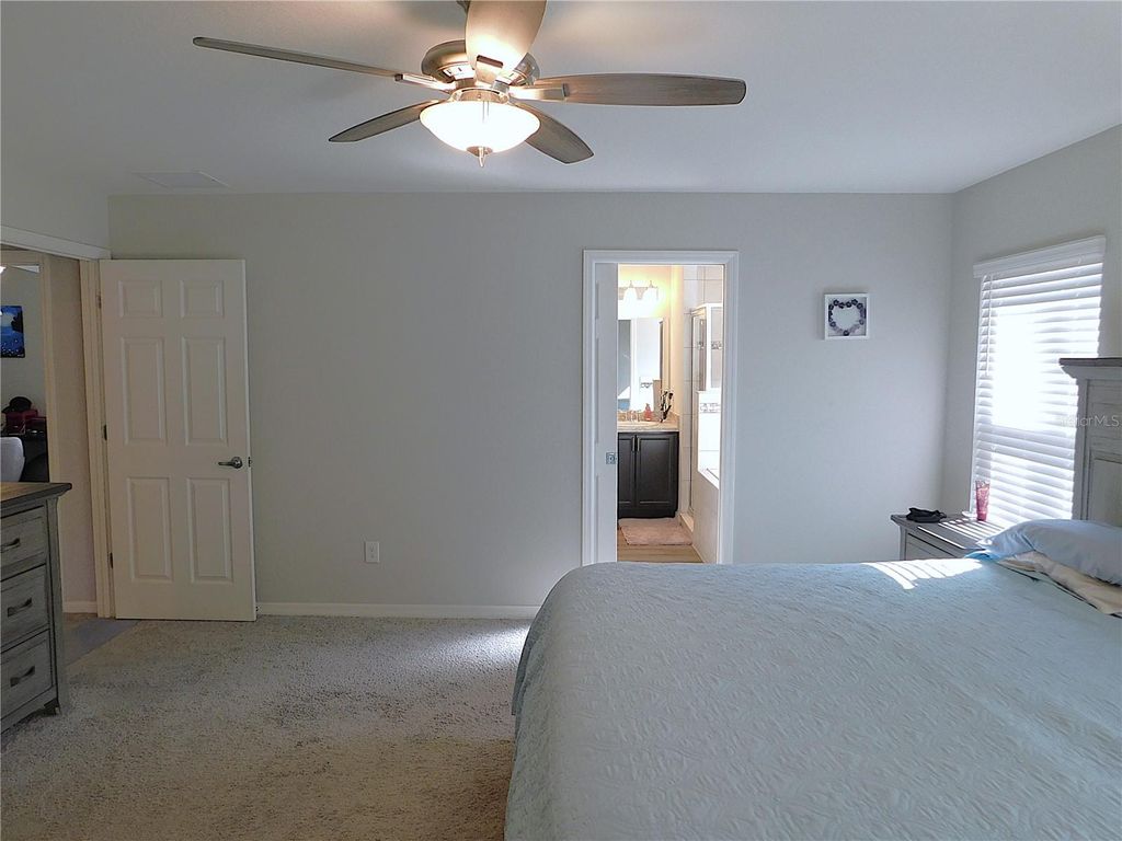 Image 20 of property listing at 5902 SW 115TH STREET ROAD, Ocala, FL 34476