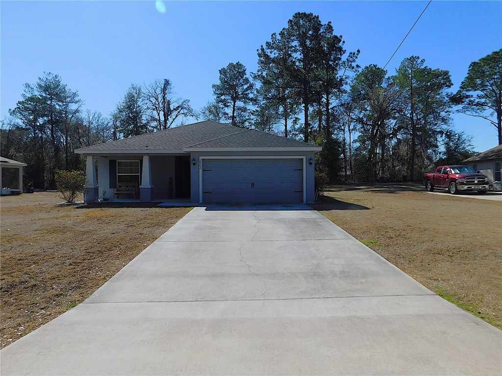 Image 3 of property listing at 5902 SW 115TH STREET ROAD, Ocala, FL 34476