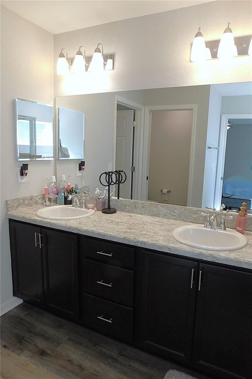 Image 22 of property listing at 5902 SW 115TH STREET ROAD, Ocala, FL 34476