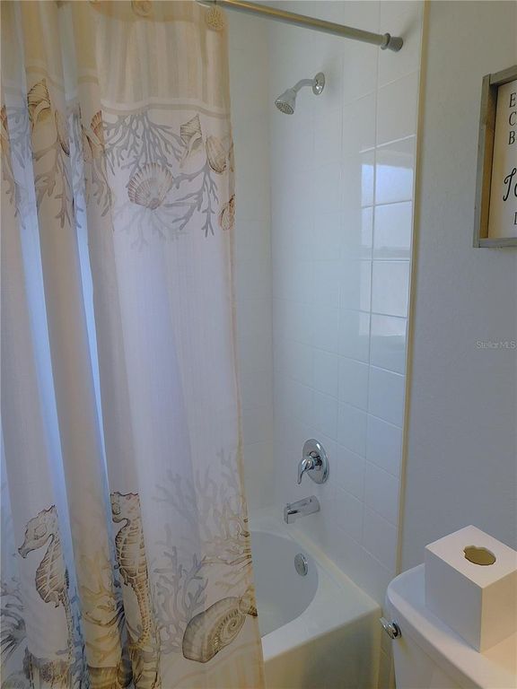 Image 36 of property listing at 5902 SW 115TH STREET ROAD, Ocala, FL 34476