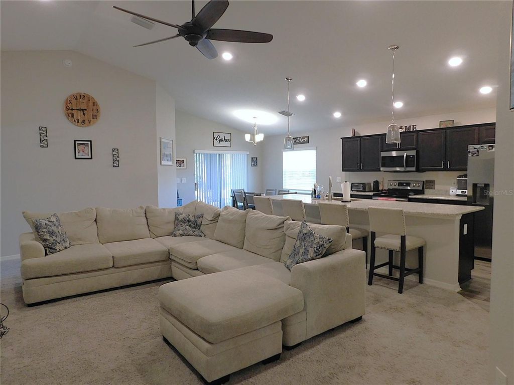 Image 8 of property listing at 5902 SW 115TH STREET ROAD, Ocala, FL 34476