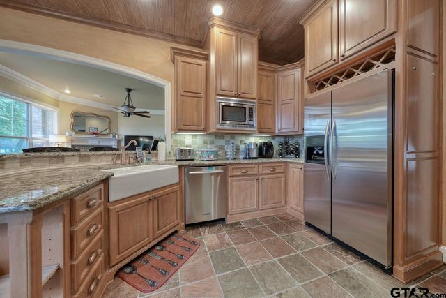 1257 Hideaway Ln West, Hideaway, TX 75771