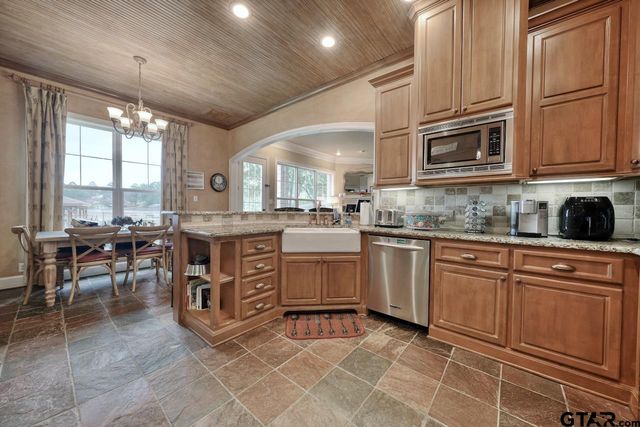 1257 Hideaway Ln West, Hideaway, TX 75771