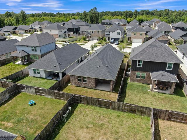 9522 Sugar Berry Drive, Conroe, TX 77385