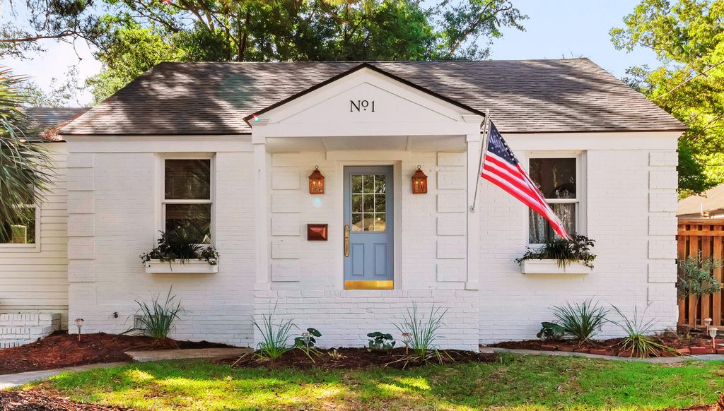 Image 1 of property listing at 1 Colleton Drive, Charleston, SC 29407