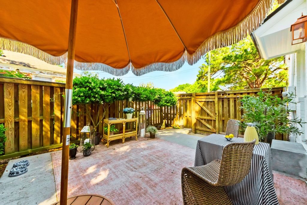 Image 31 of property listing at 1 Colleton Drive, Charleston, SC 29407