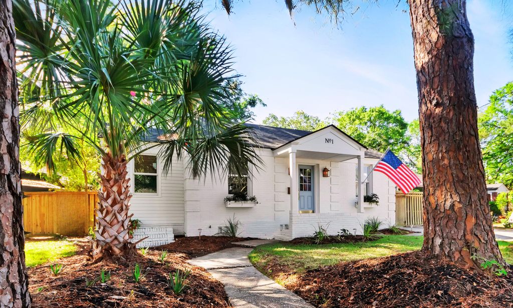 Image 38 of property listing at 1 Colleton Drive, Charleston, SC 29407