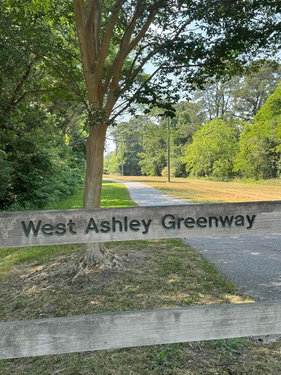 Image 45 of property listing at 1 Colleton Drive, Charleston, SC 29407