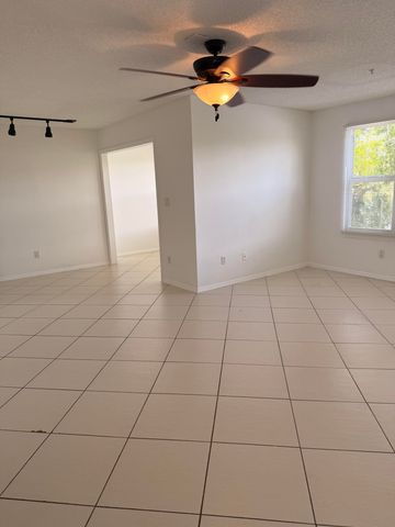 2313 N Congress Avenue 26, Boynton Beach, FL 33426