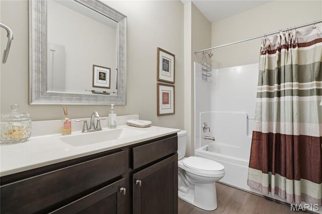 1215 Silver Fern Drive, Lake St Louis, MO 63367