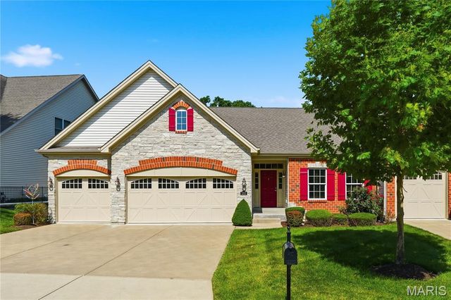 1215 Silver Fern Drive, Lake St Louis, MO 63367