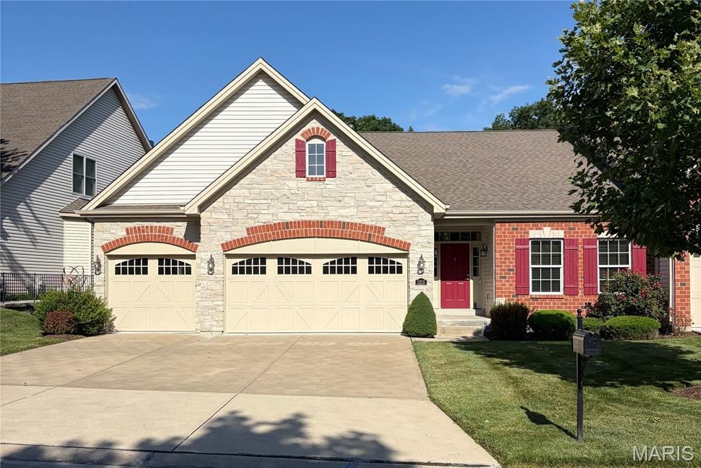 1215 Silver Fern Drive, Lake St Louis, MO 63367