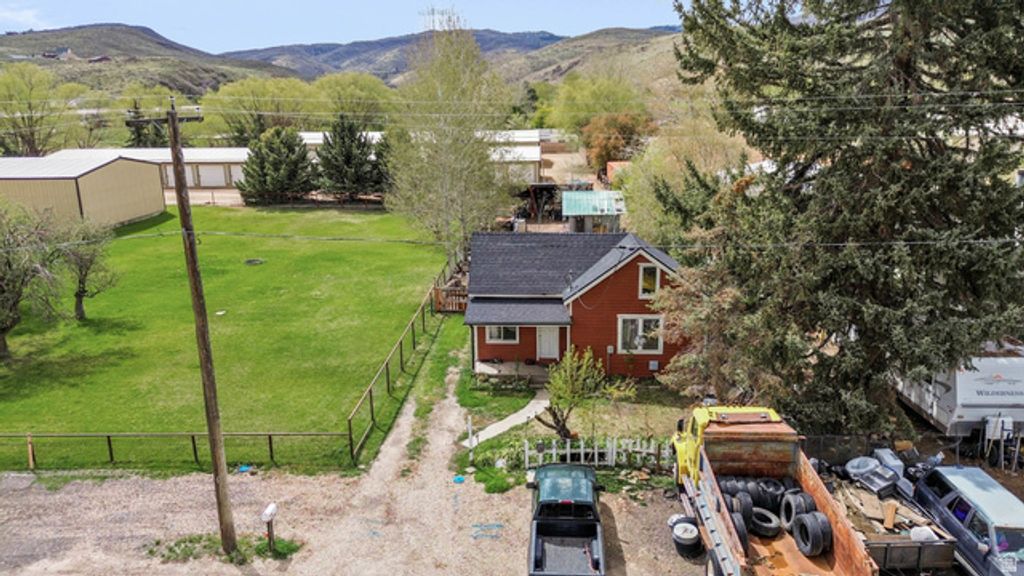Image 13 of property listing at 2120 S STATE RD #32, Wanship, UT 84017