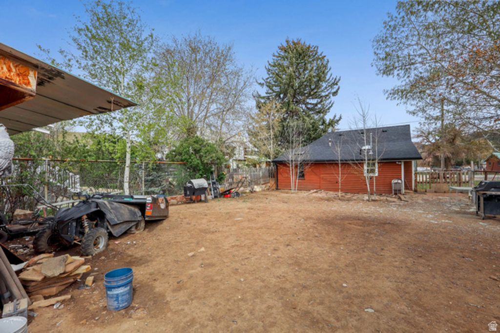 Image 9 of property listing at 2120 S STATE RD #32, Wanship, UT 84017