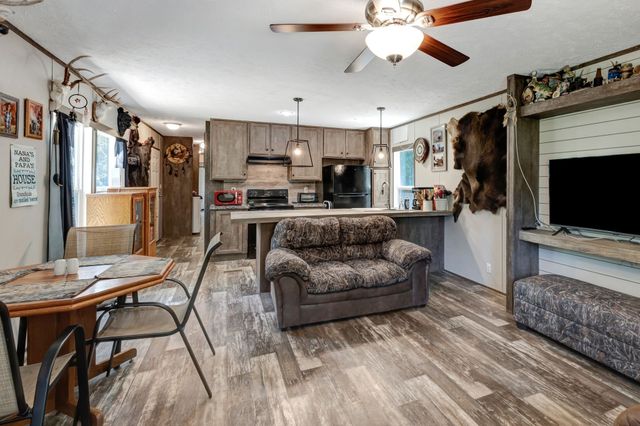 2320 Center Point Rd, Cumberland Furnace, TN 37051