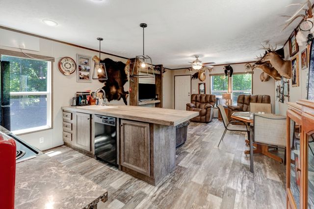 2320 Center Point Rd, Cumberland Furnace, TN 37051