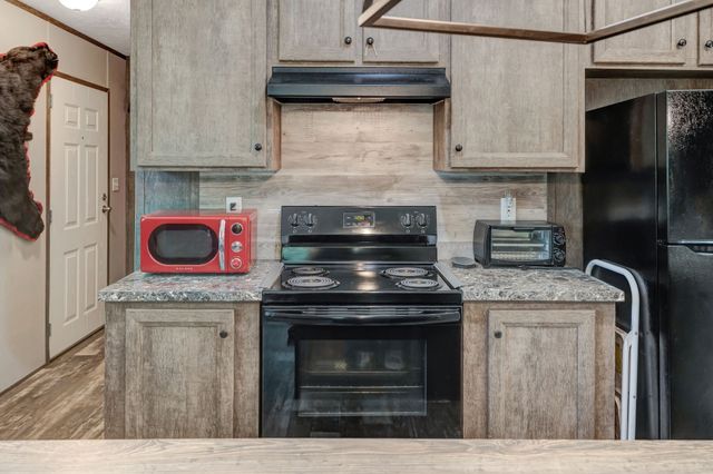 2320 Center Point Rd, Cumberland Furnace, TN 37051