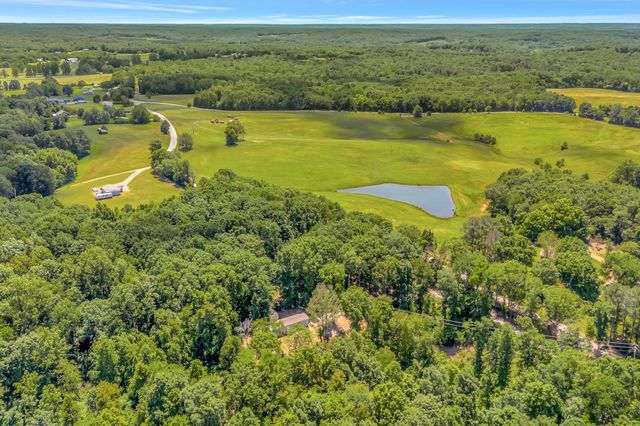 2320 Center Point Rd, Cumberland Furnace, TN 37051